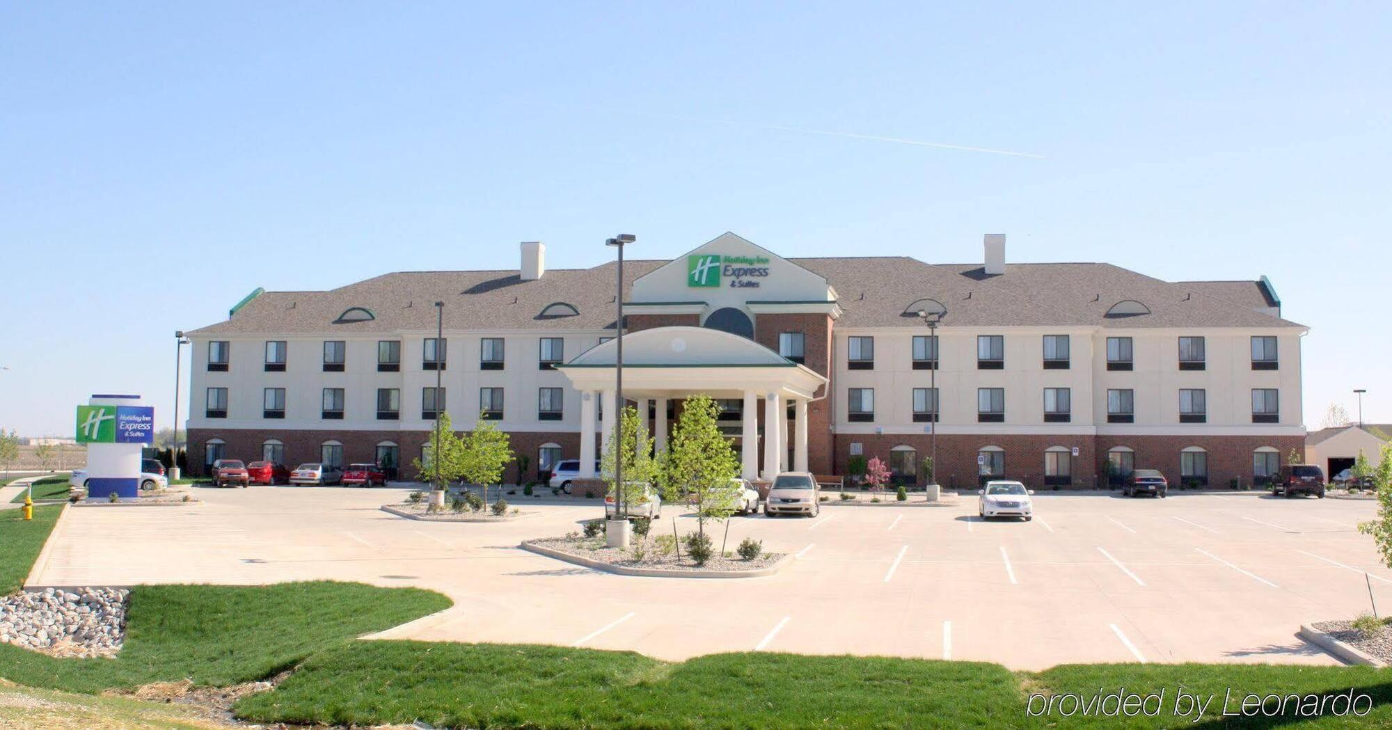 Holiday Inn Express And Suites Lafayette East, An Ihg Hotel Exterior foto